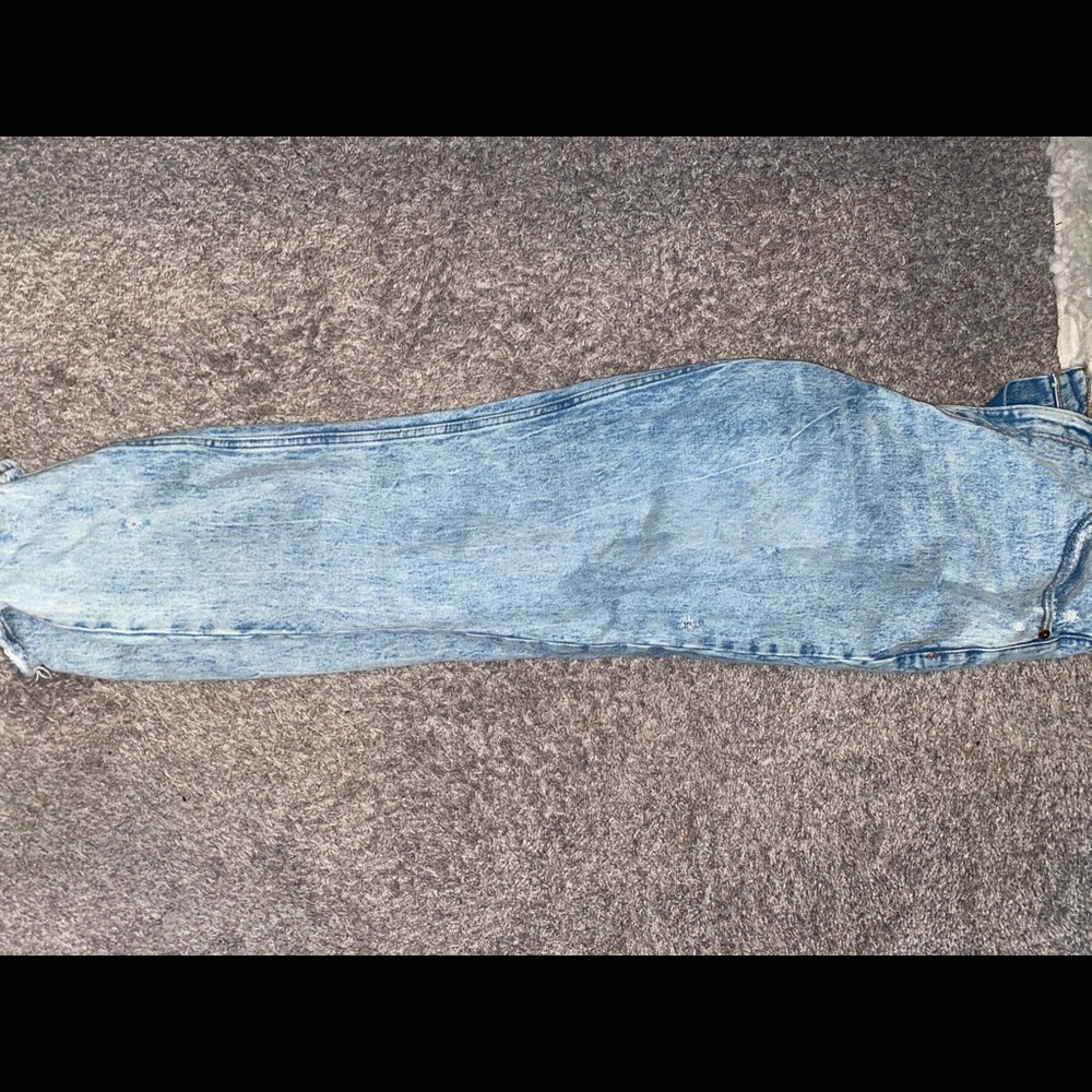 Worn once! Super cute distressed acid wash jeans